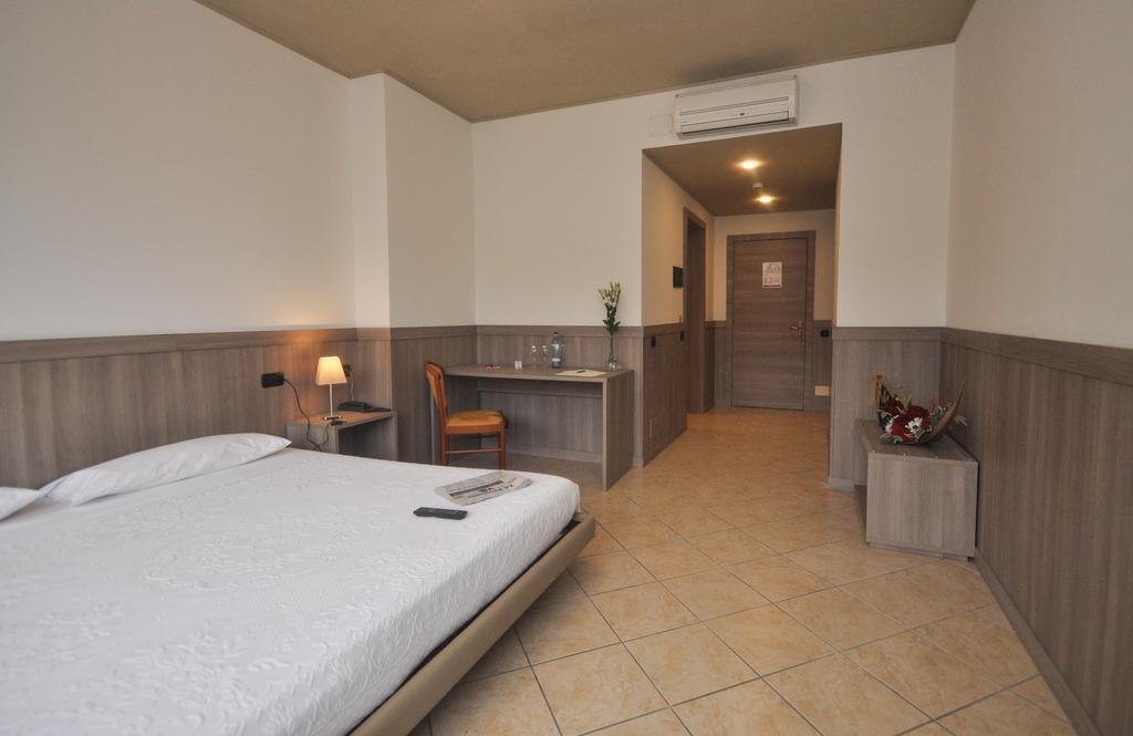 Albergo Sole Mariano Comense Luaran gambar