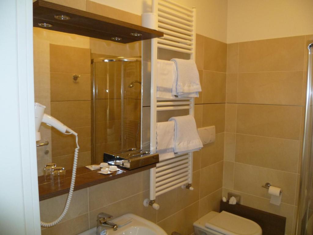 Albergo Sole Mariano Comense Bilik gambar